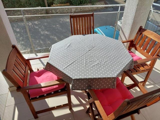 Dedic Apartment بيتريتْشاني المظهر الخارجي الصورة